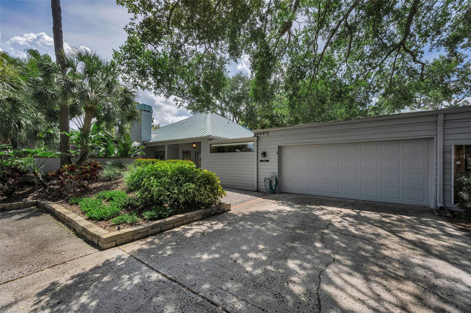 10497 Longwood Dr