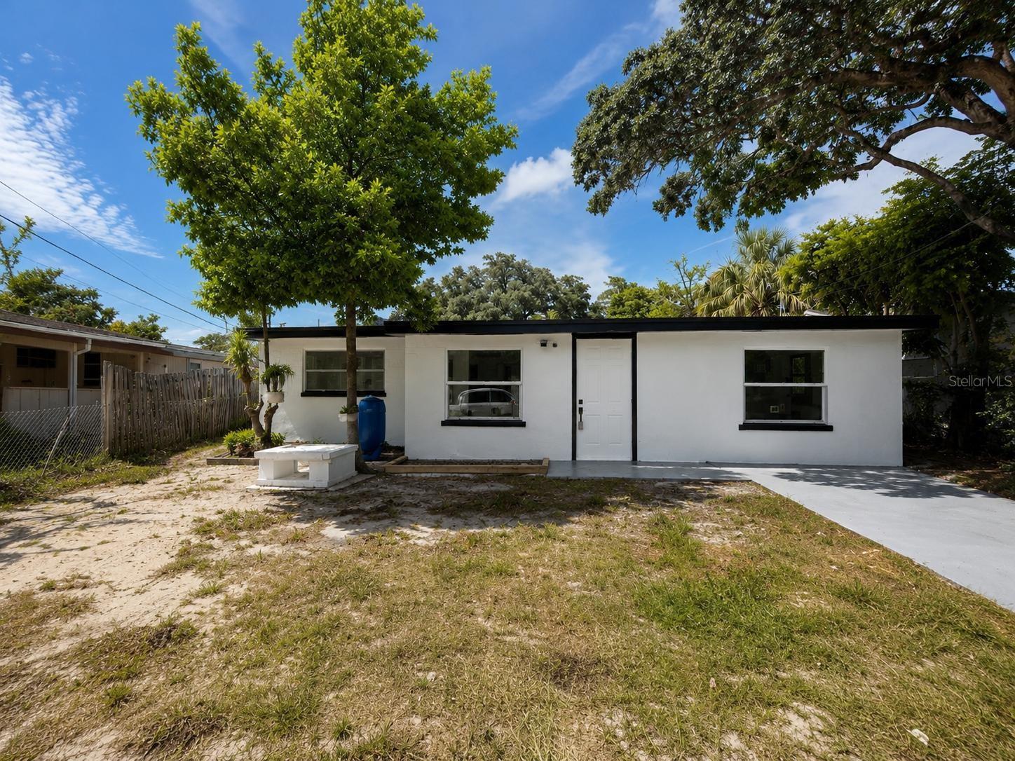 7211 James St