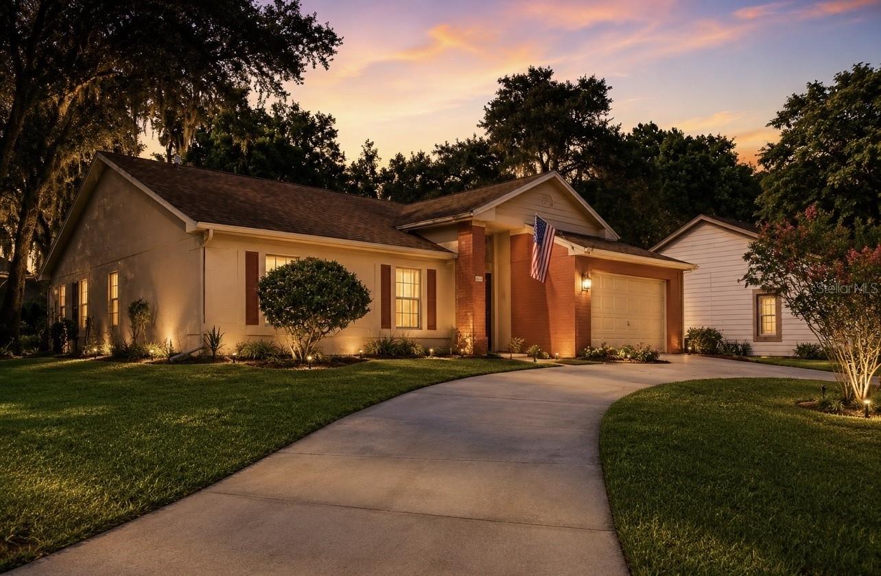 8050 Eacon CT