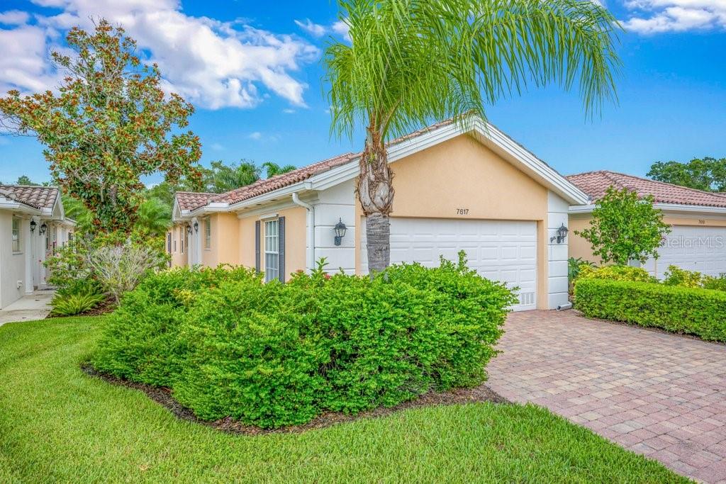 7617 Camminare Dr