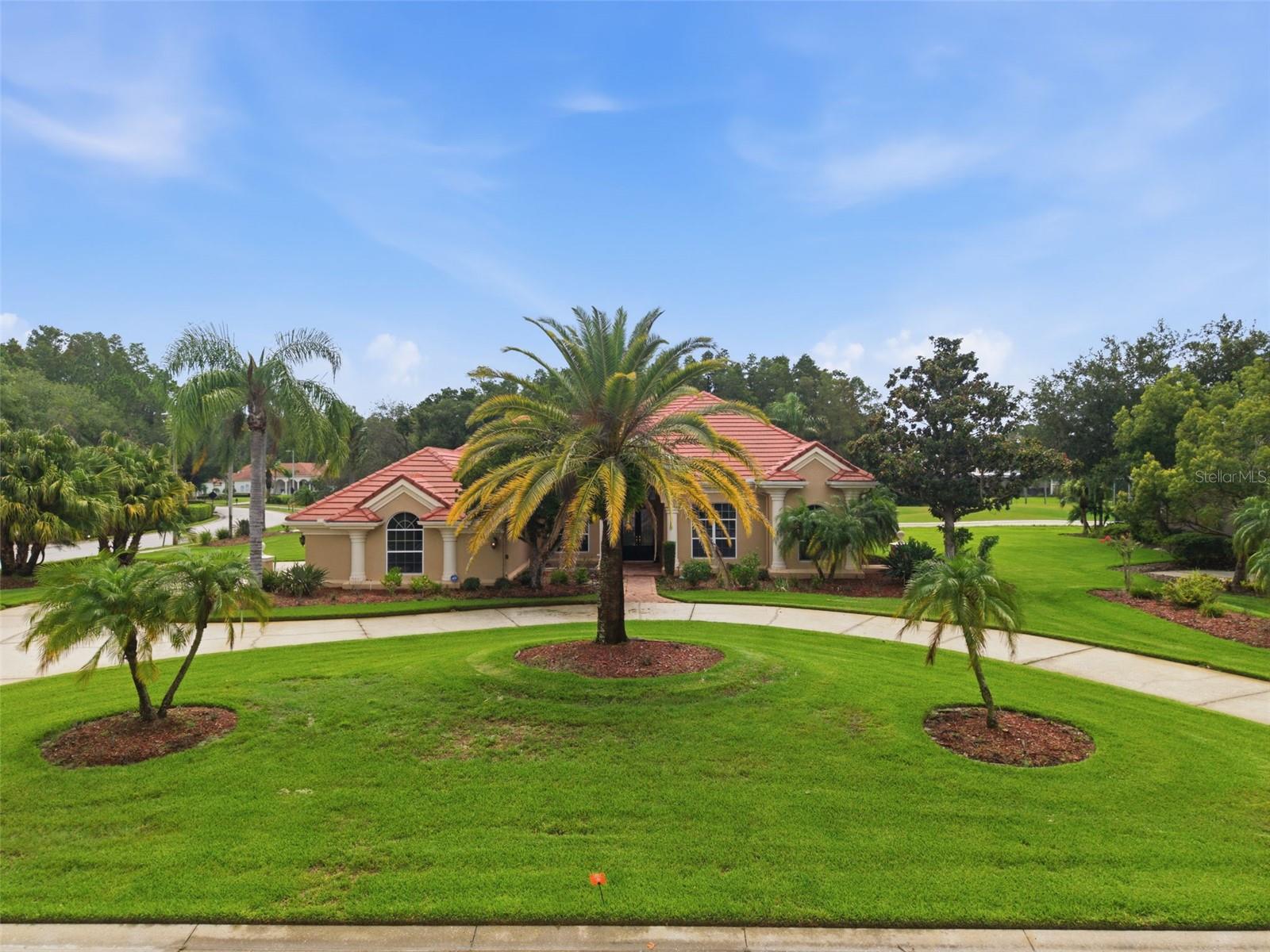 18655 Avenue Capri