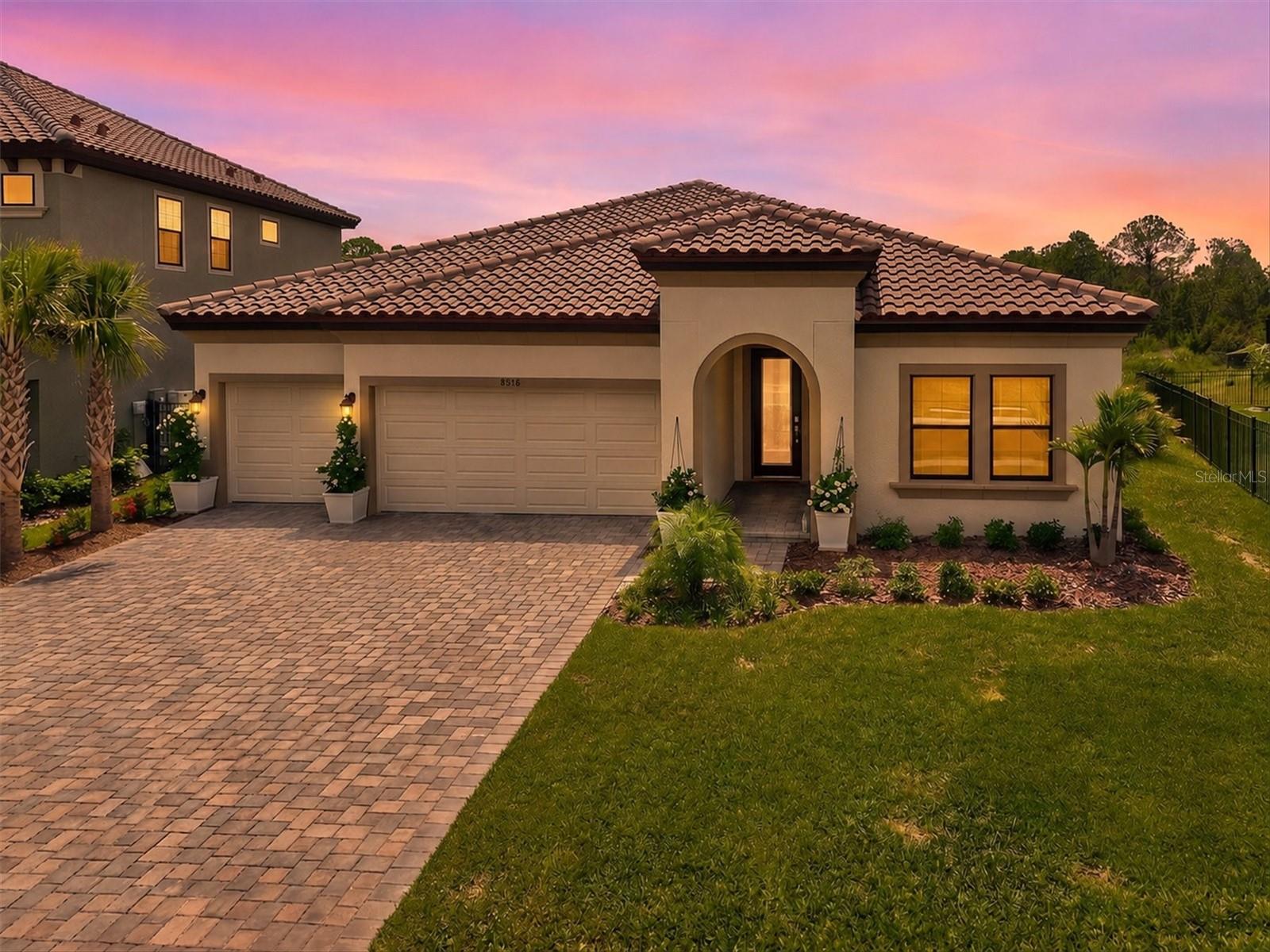 8818 Eastwyck Dr