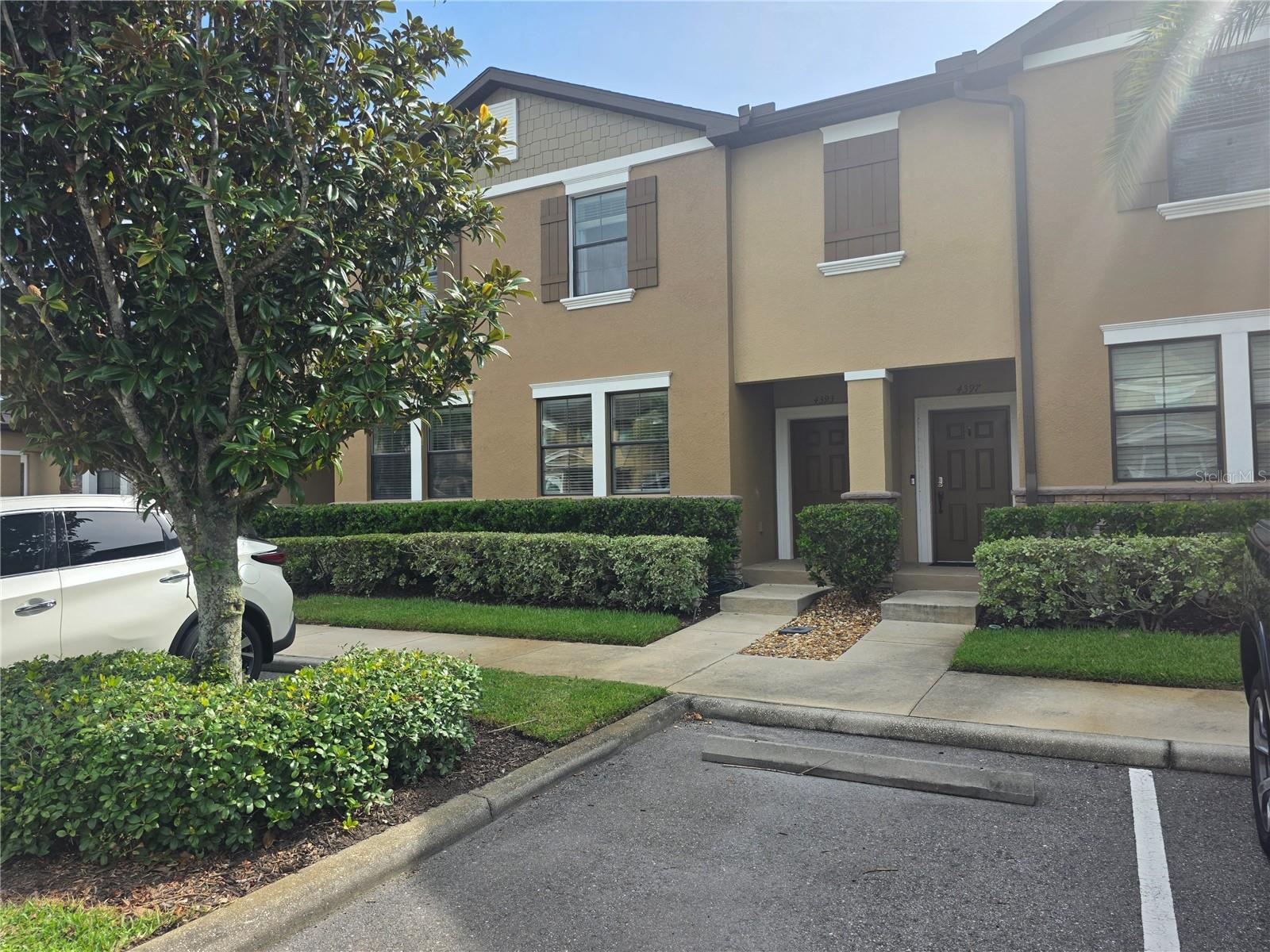 4393 Fennwood CT