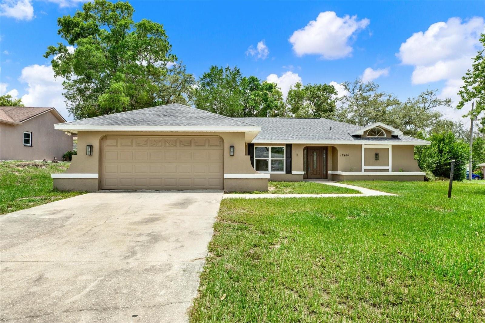 12186 Lamont Dr