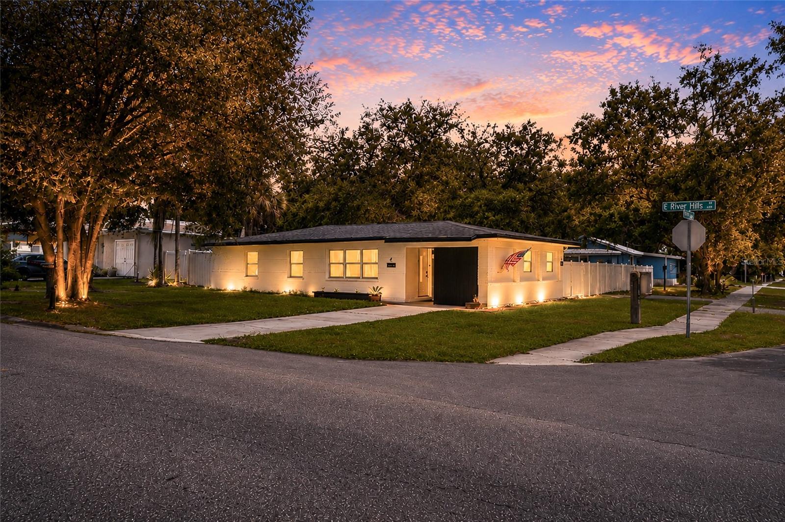 4015 River Hills Dr