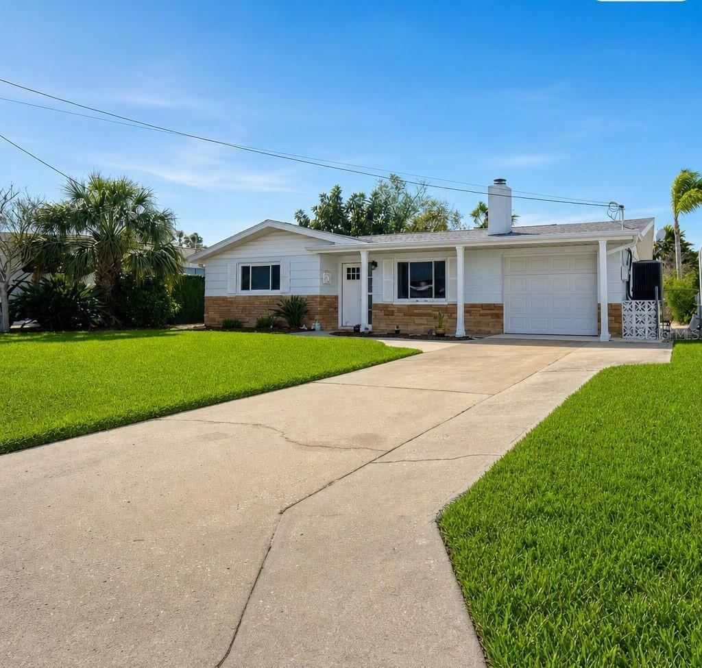 13525 Maria Dr