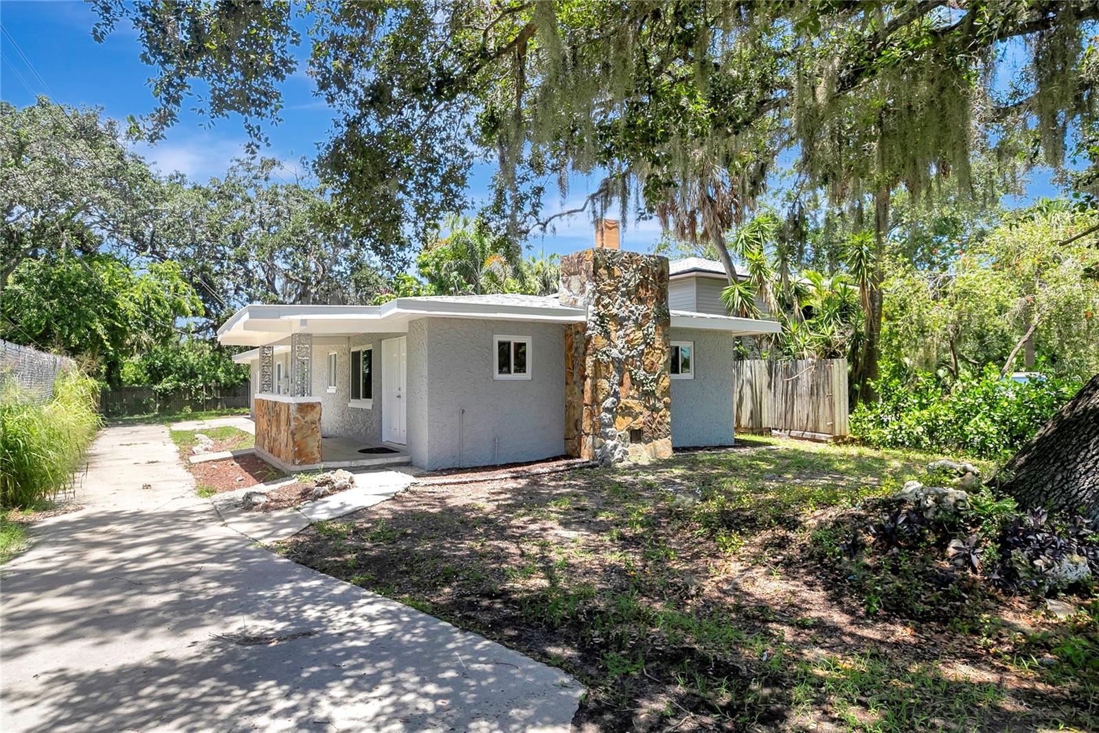 7541 Pier Rd