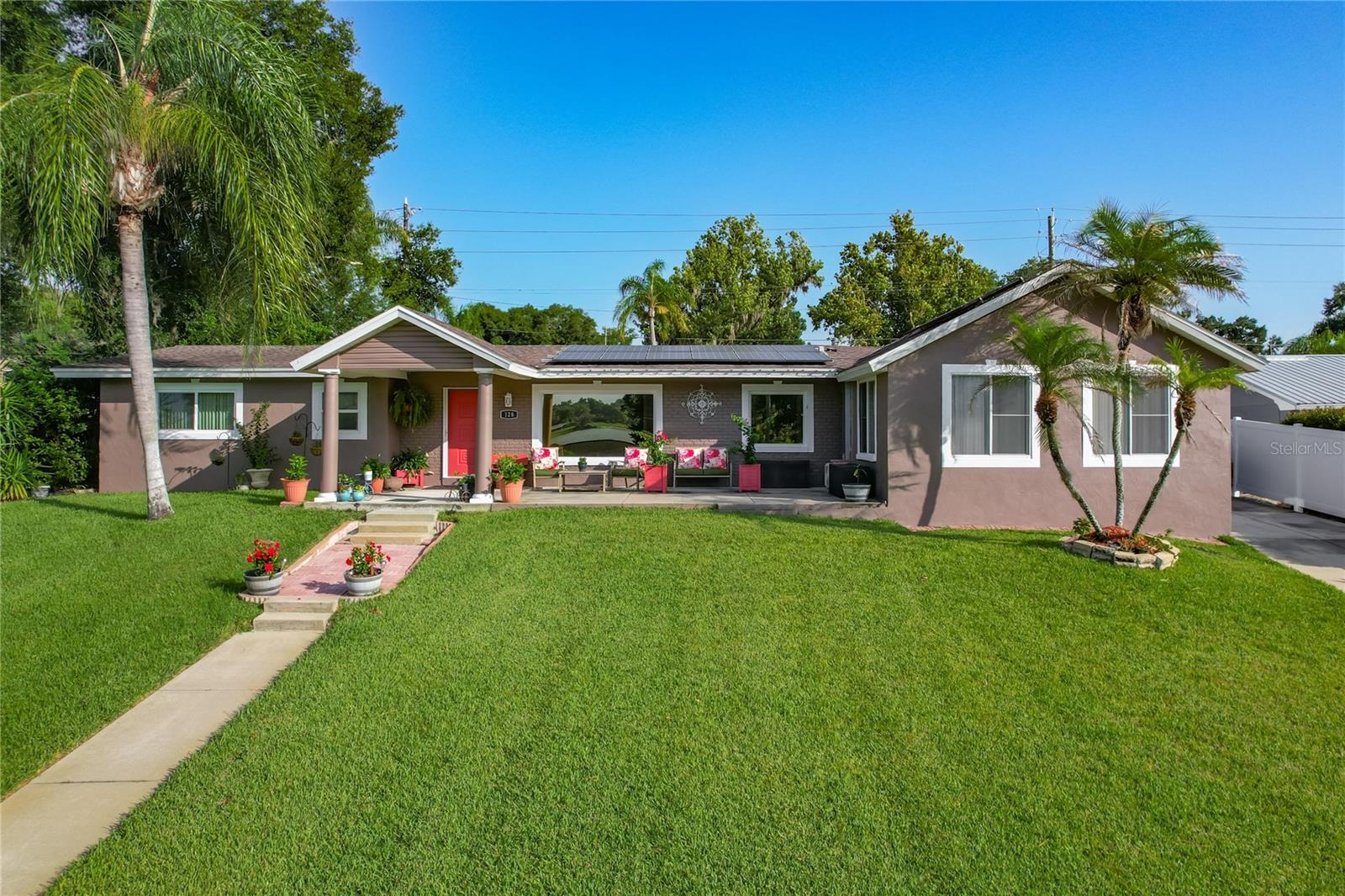128 N Lake Florence Dr