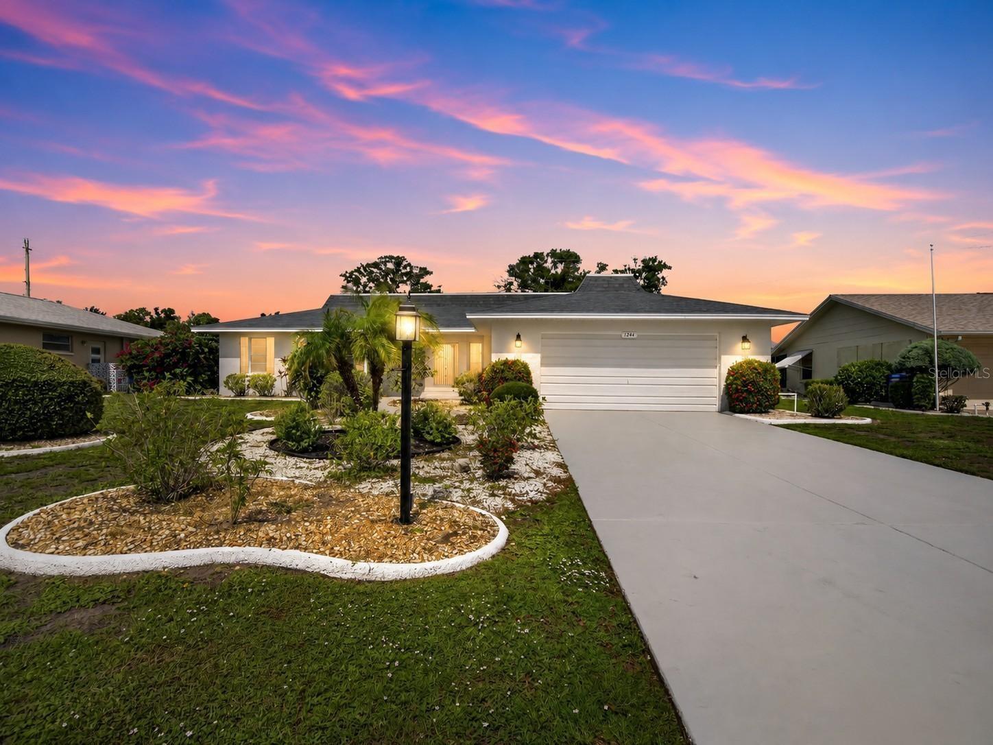 1244 W Del Webb Blvd