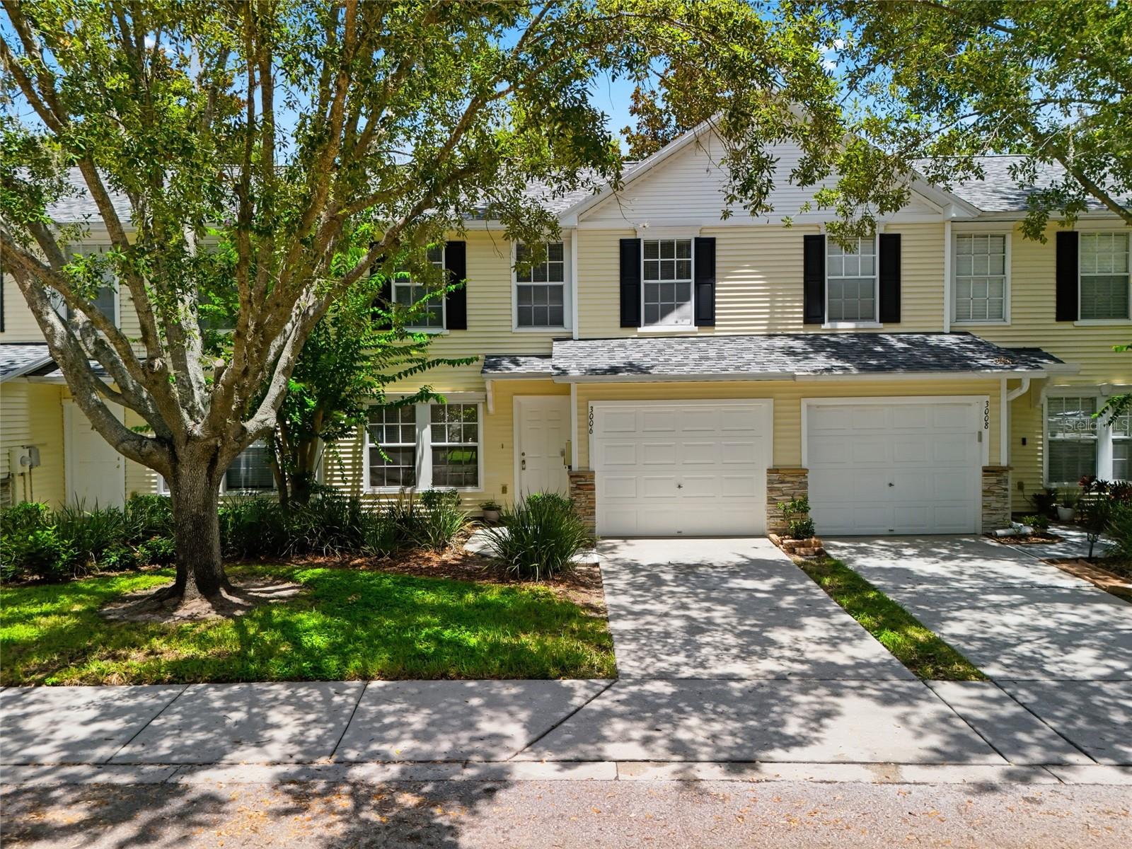 3006 Amber Oak Dr