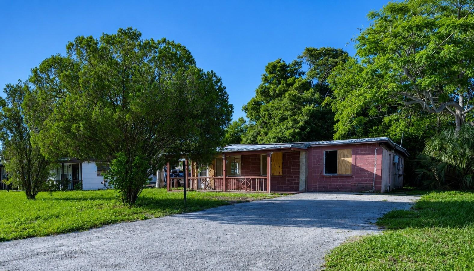 8528 N 92nd Ter