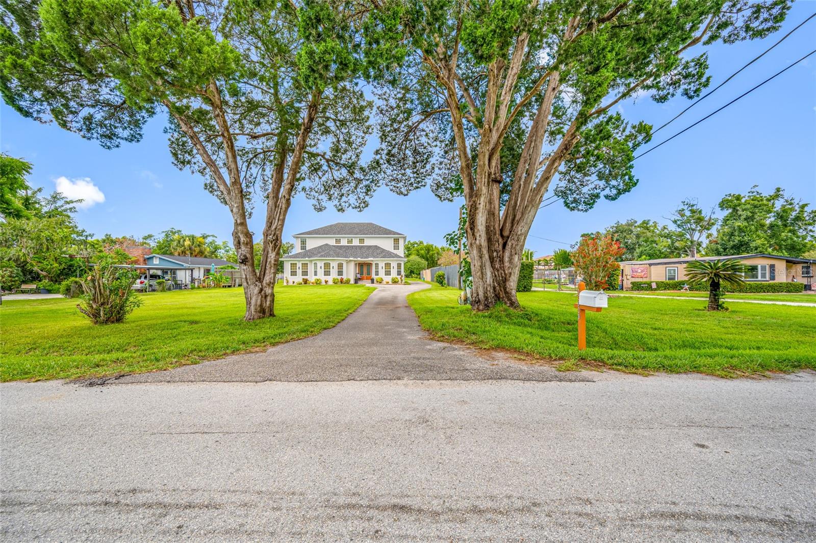 13030 Delwood Rd
