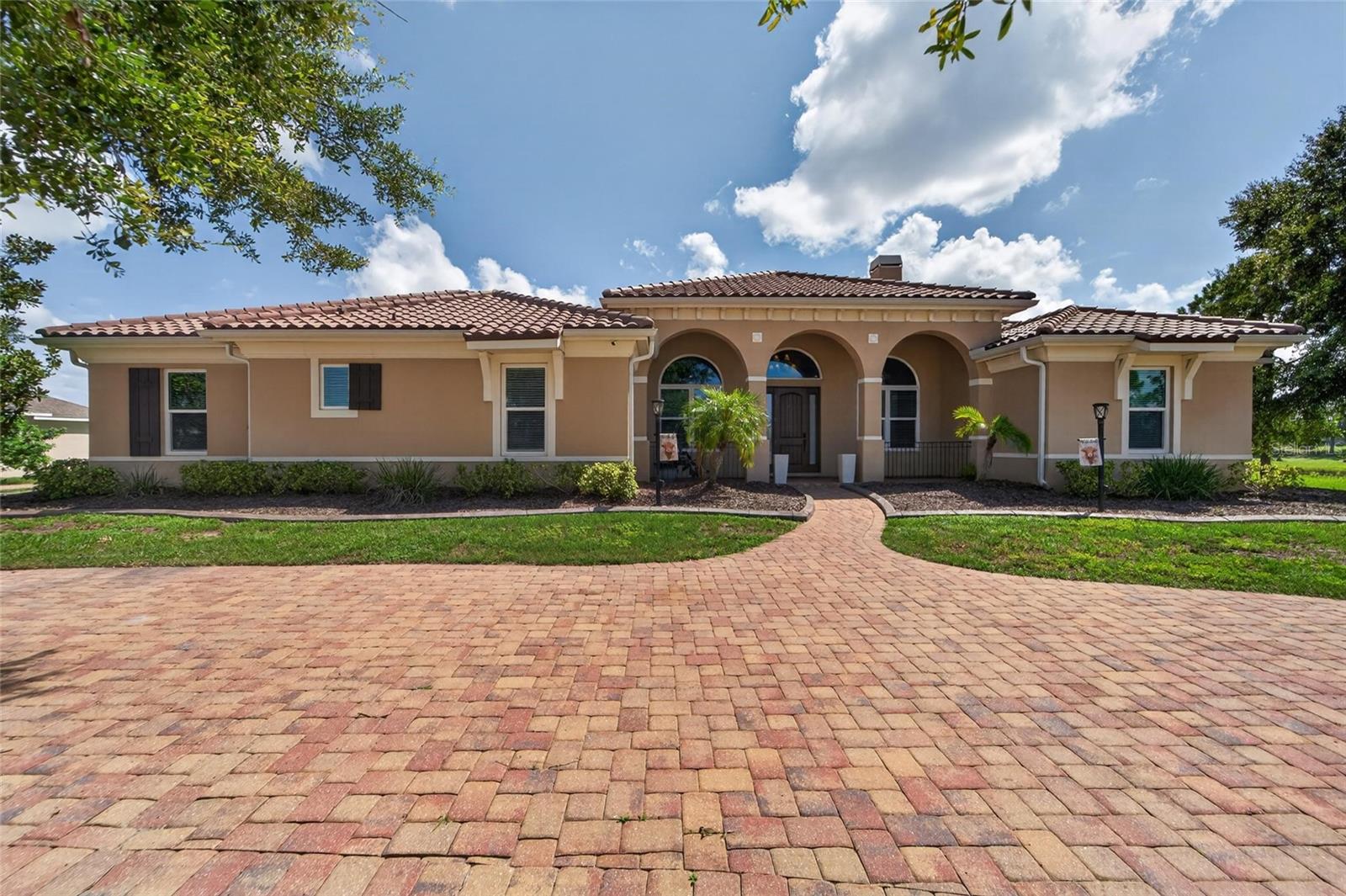 5207 Lake Venice Dr