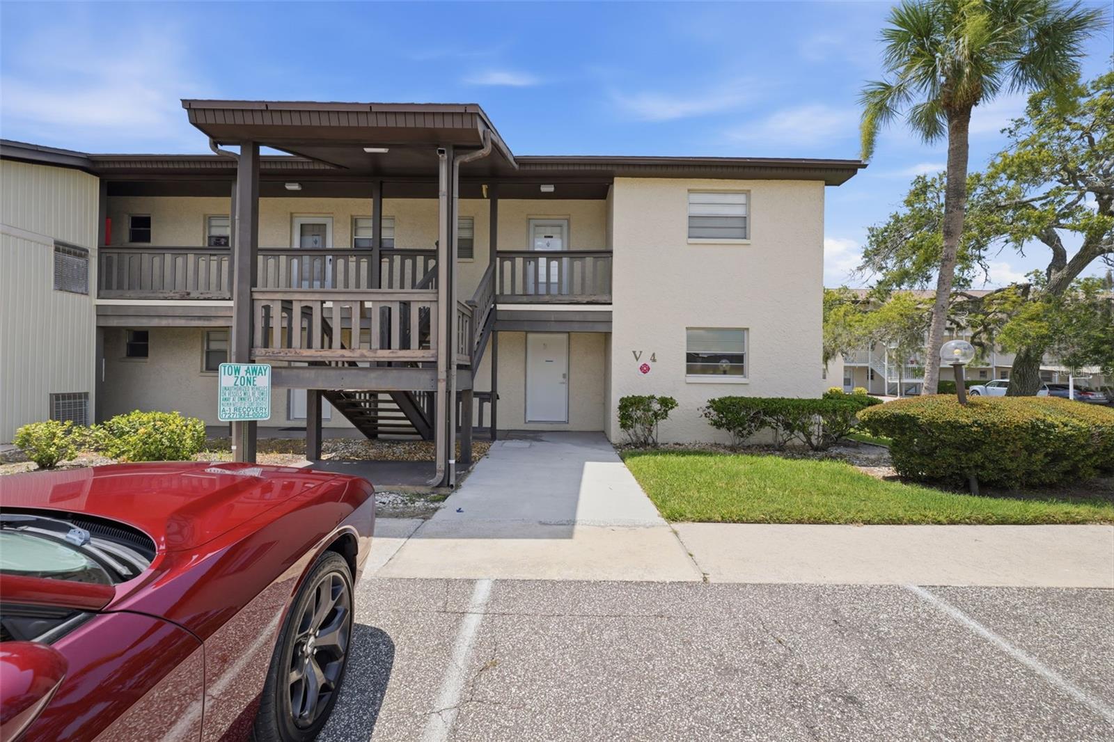 5207 Turquoise Ln #101