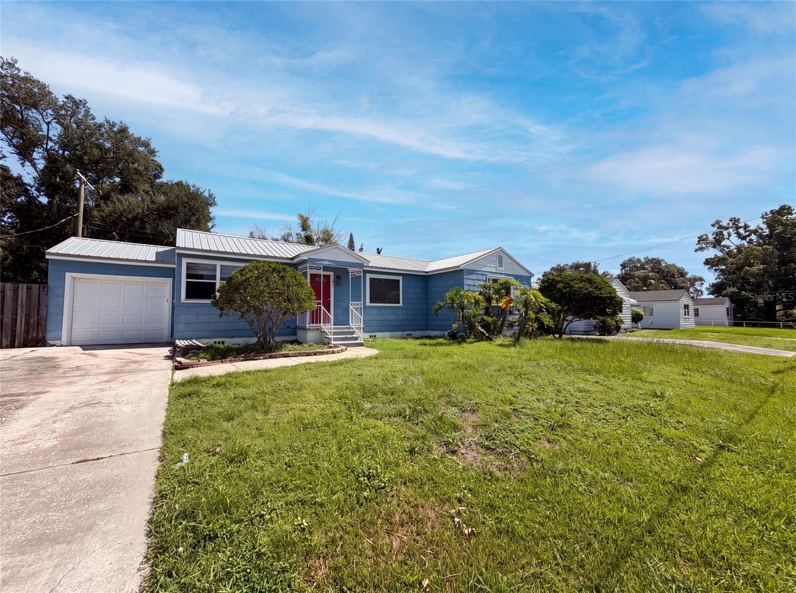 1521 W River Shore Way