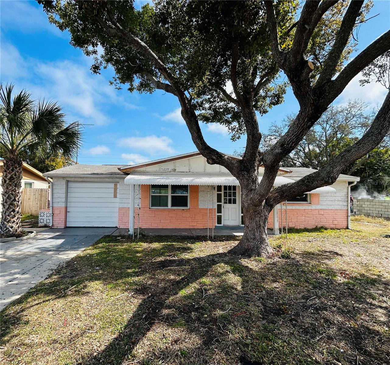 2412 Arcadia Rd