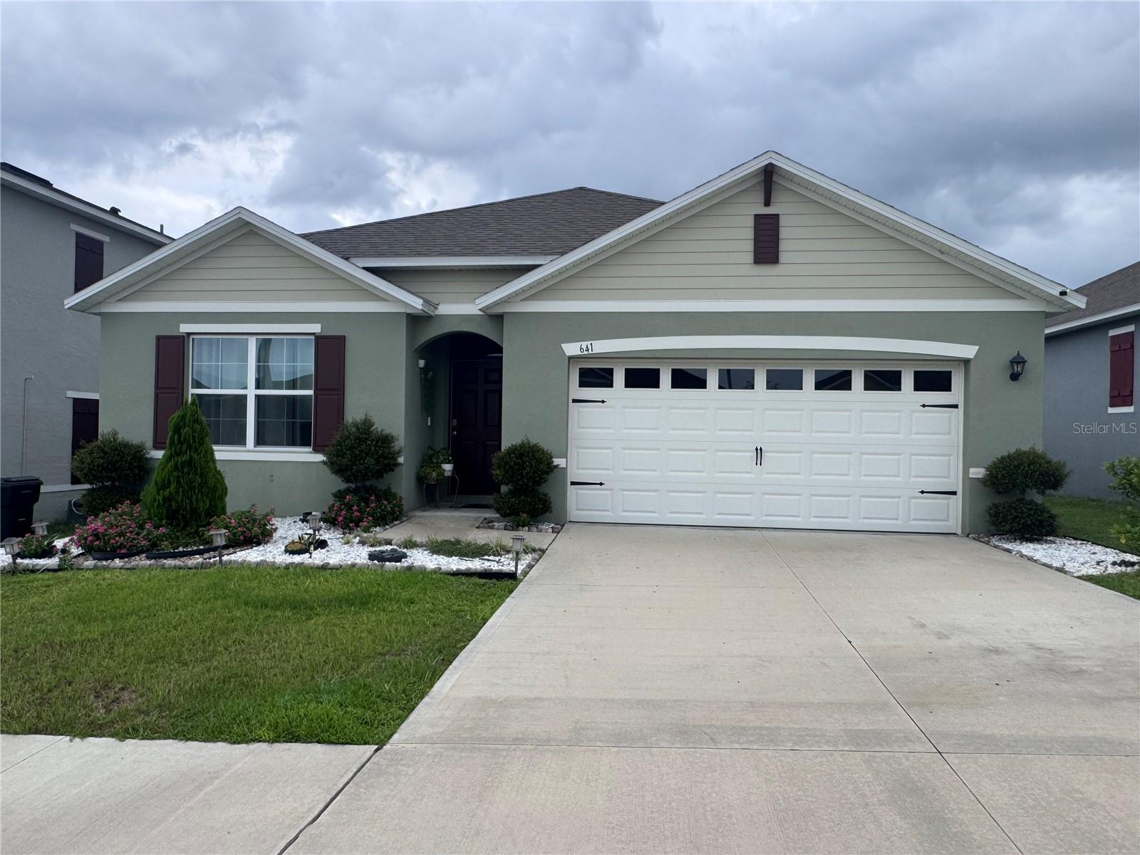 641 Griffon Ave