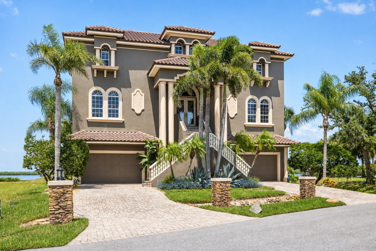 4631 Harborpointe Dr