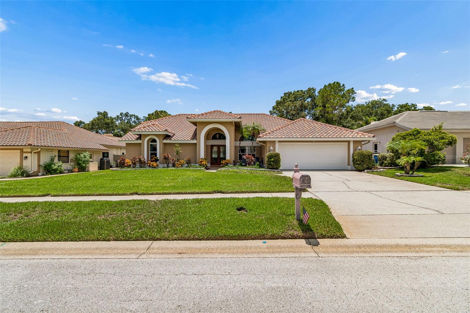 2937 Hillcreek Cir S