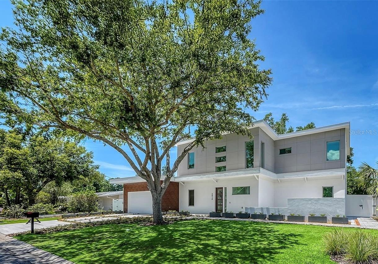 2010 Hyde Park Cir