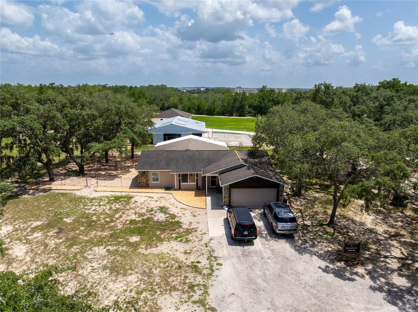 16142 Breakwater Ln