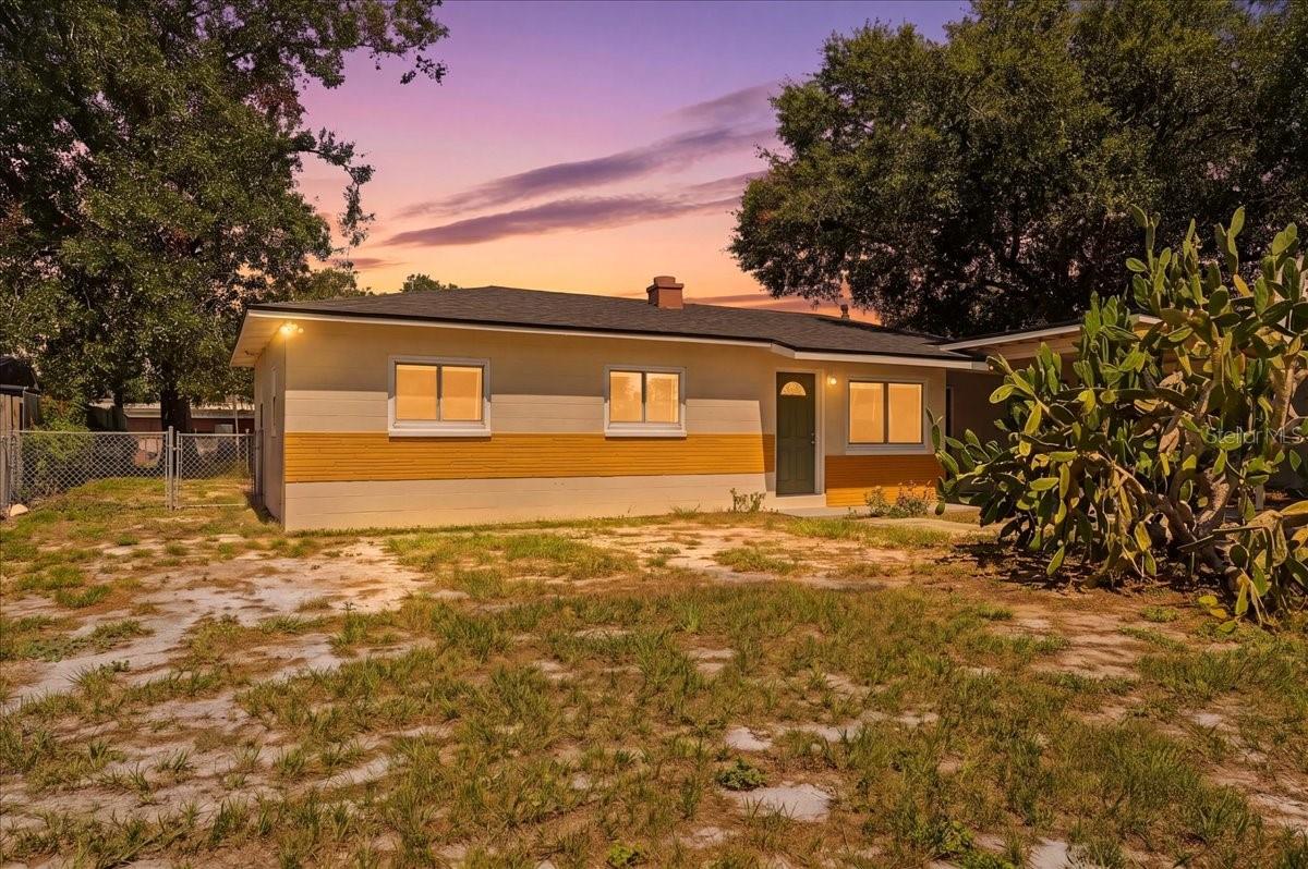 813 Ellerbe Way
