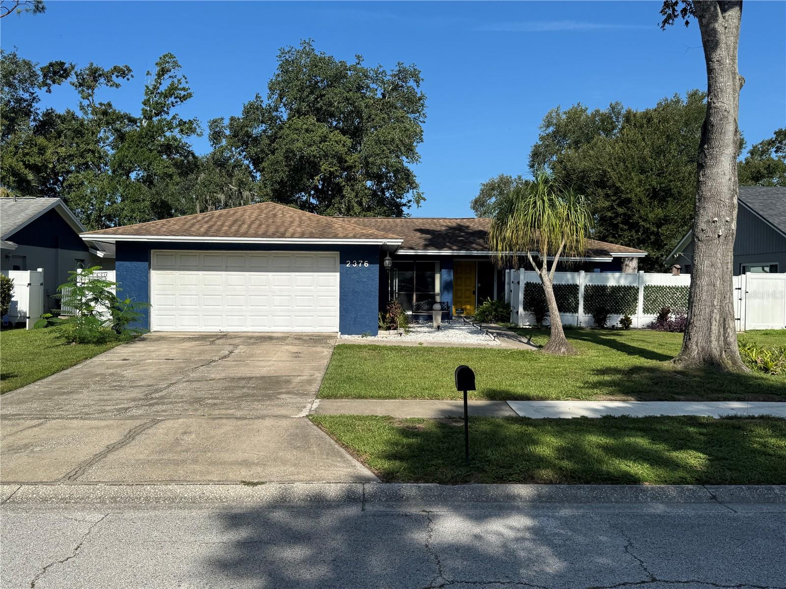 2376 Windsor Oaks Ave