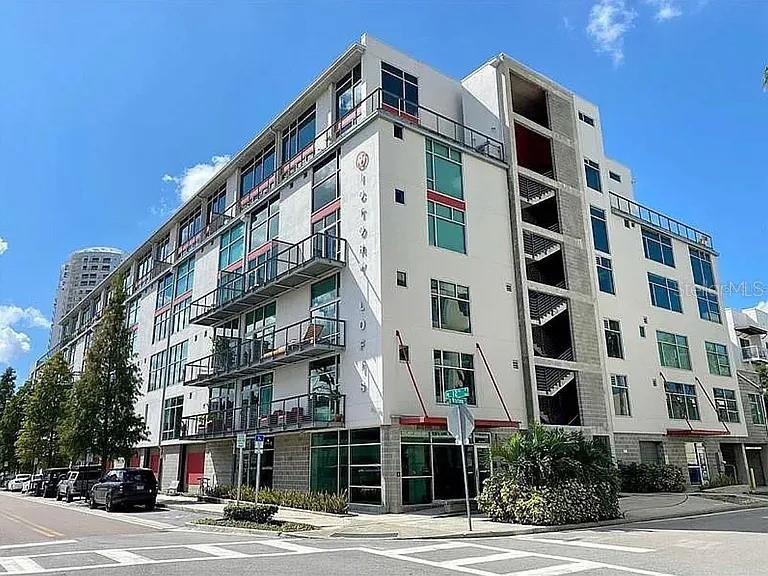 101 S 12th St #302