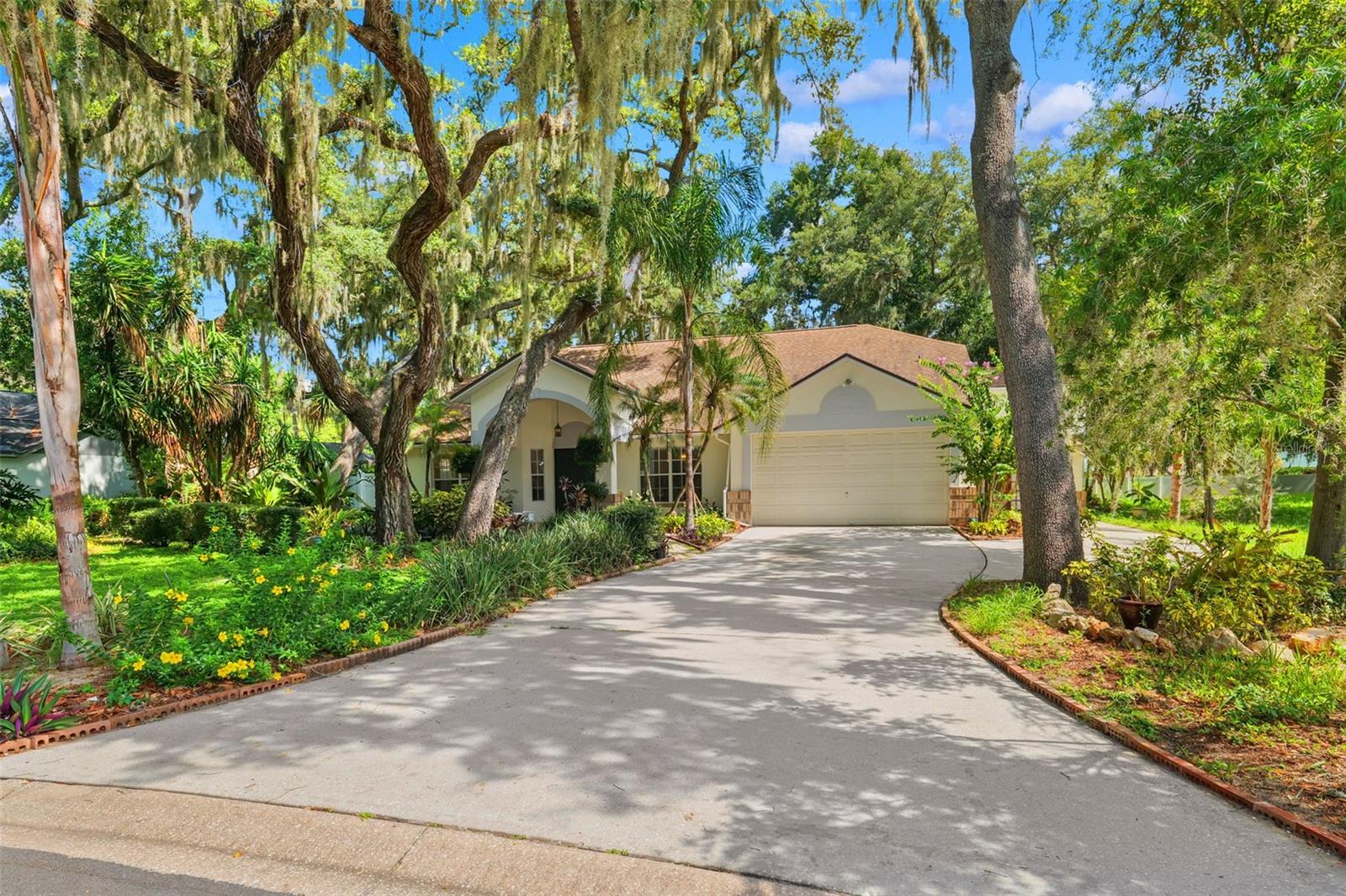 2770 Buckhorn Oaks Dr