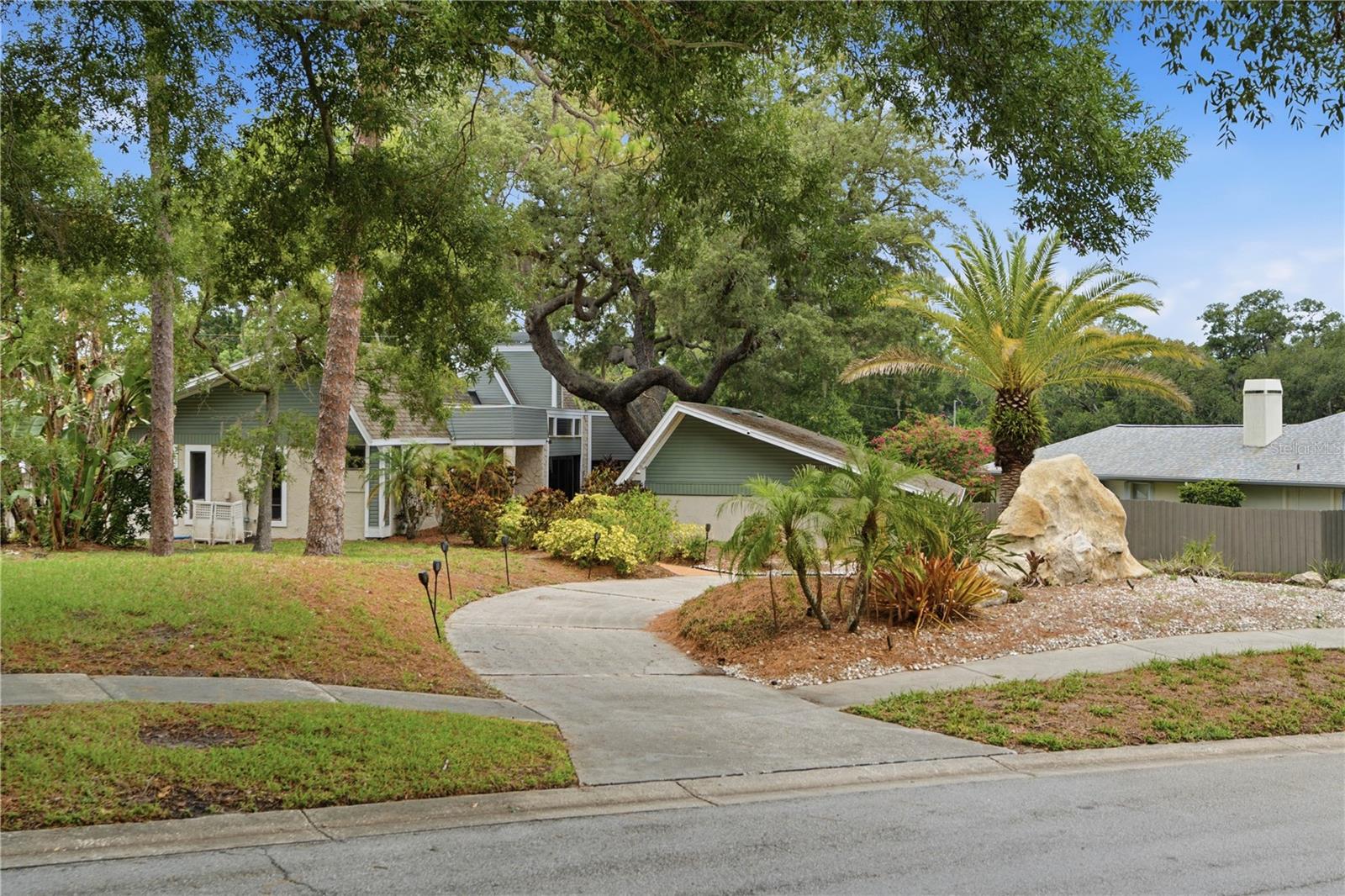 2860 Briarwood Ln