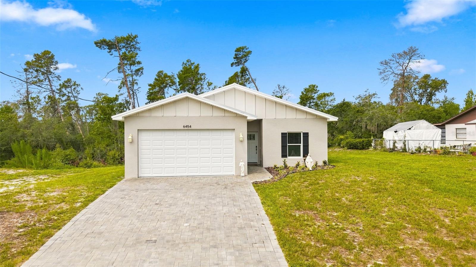 6454 Freeport Dr