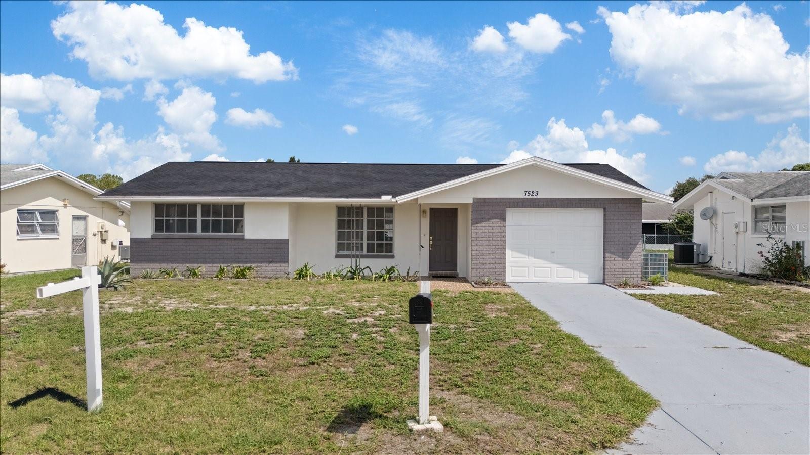7523 Briarwood Dr