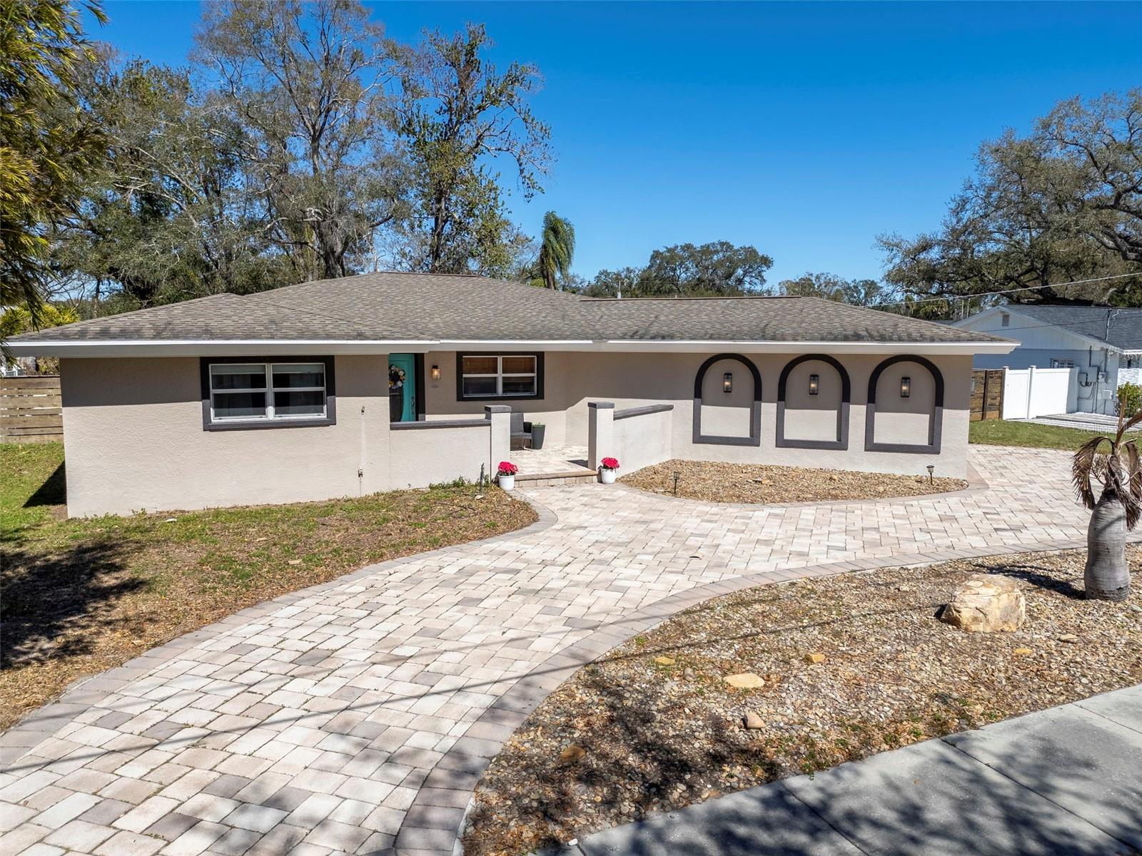 2535 Lake Ellen Dr