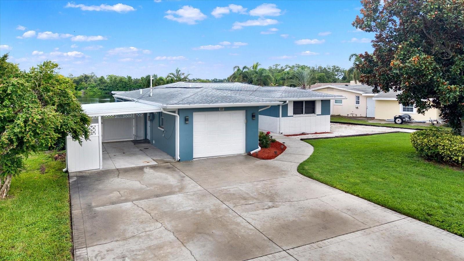 5995 Blossom Lake Dr