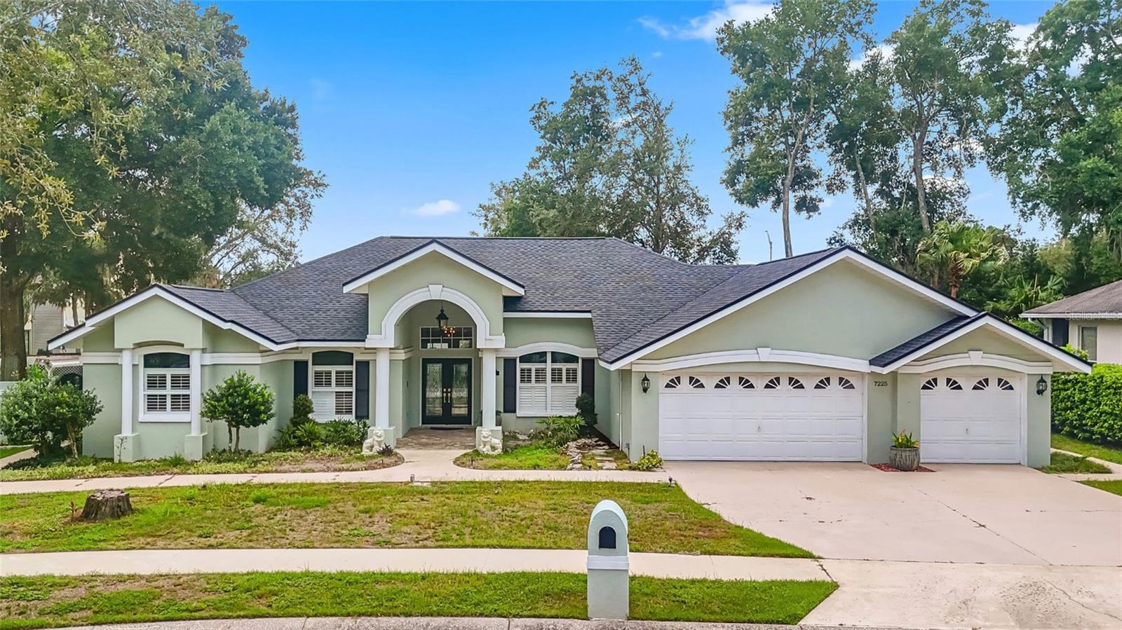 7225 River Forest Ln