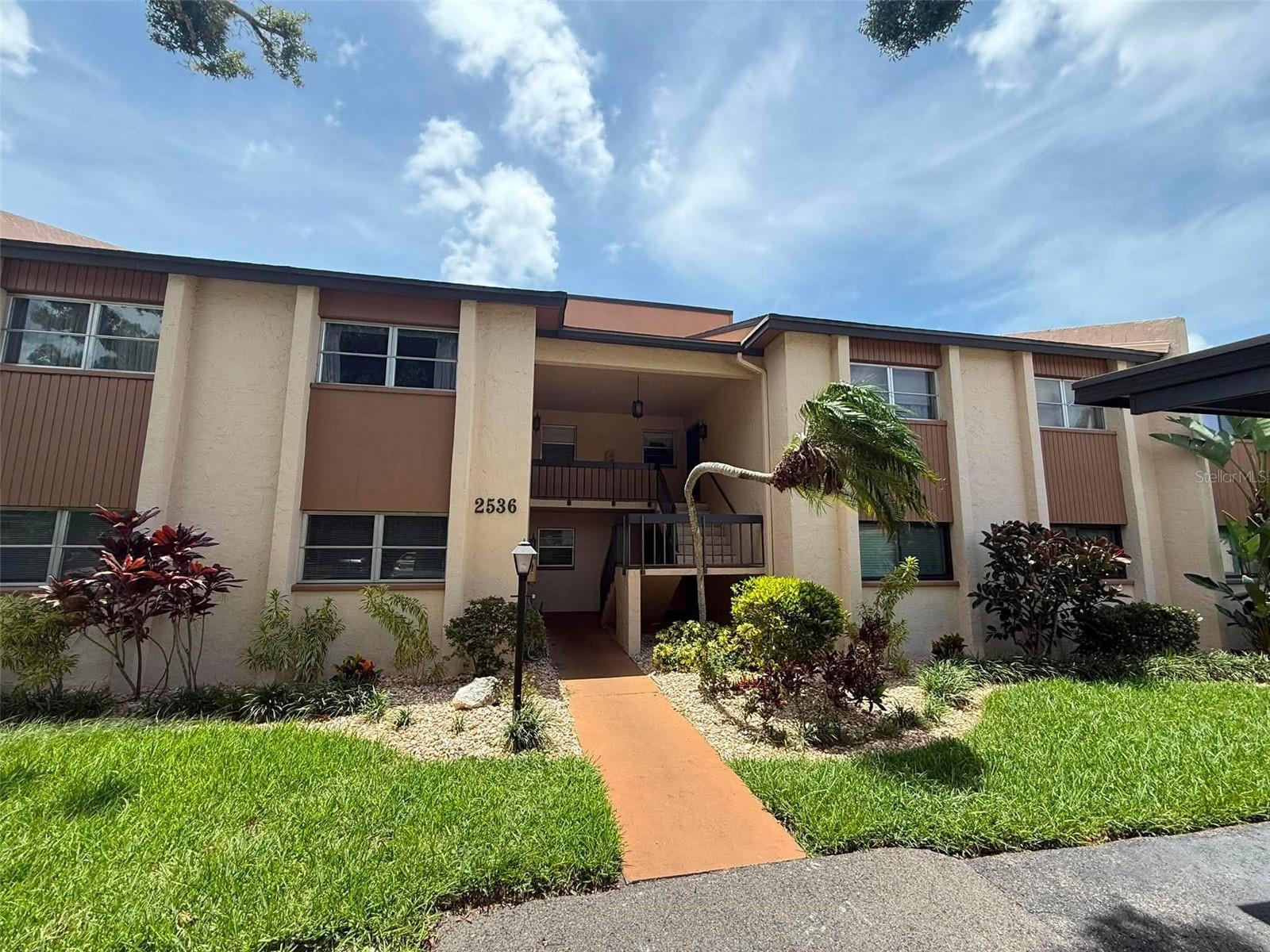 2536 Clubhouse Cir #202
