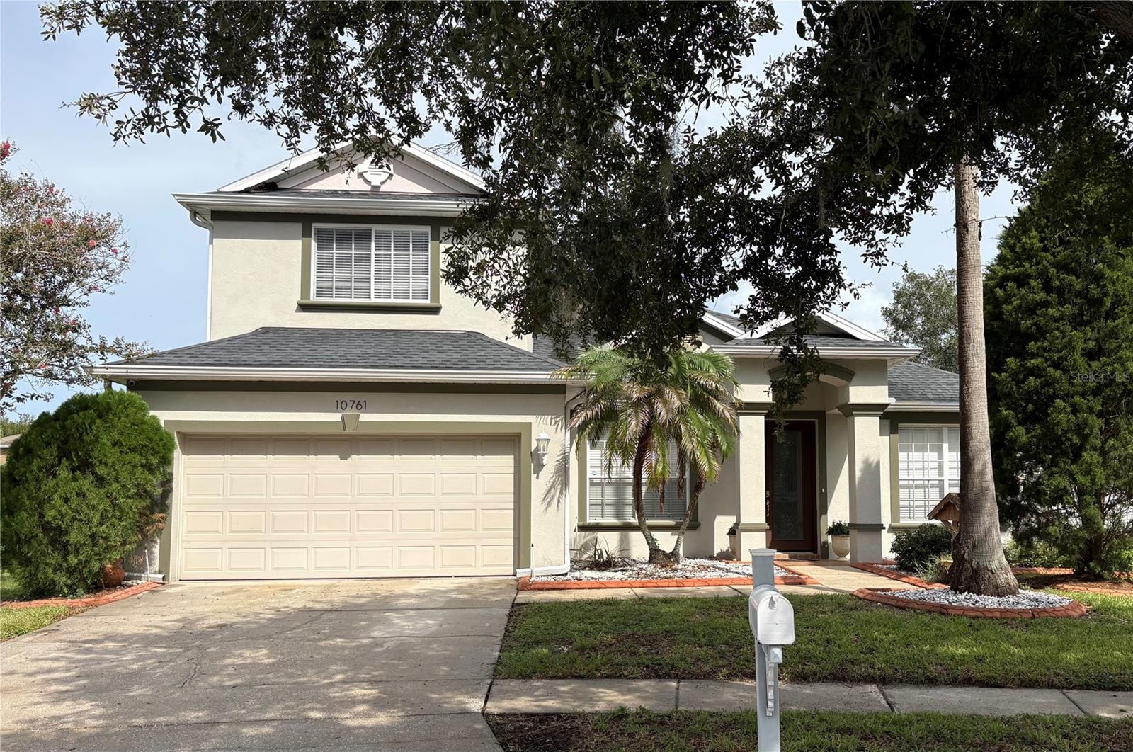 10761 Banfield Dr