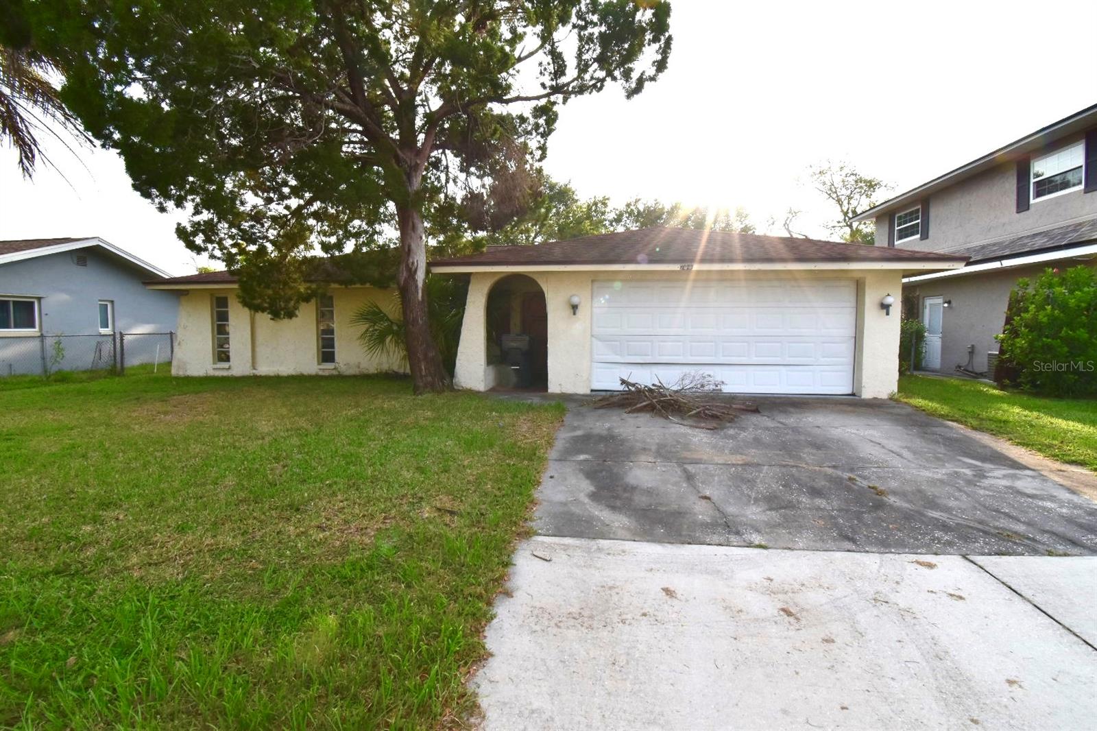 704 Lemonwood Dr