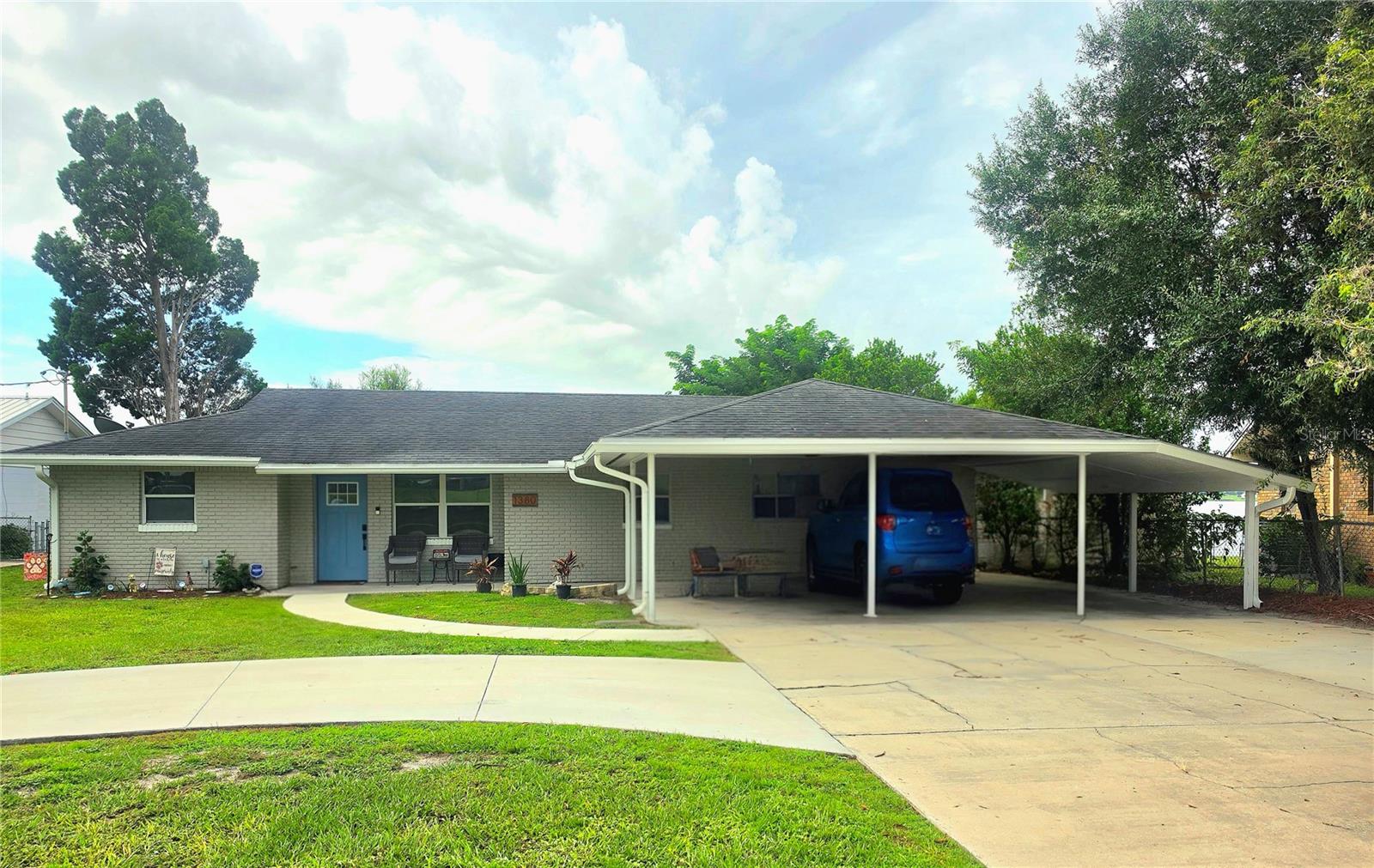 1380 Eagle Ave E