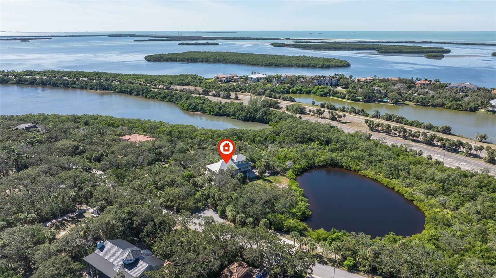 2000 Bayview Dr