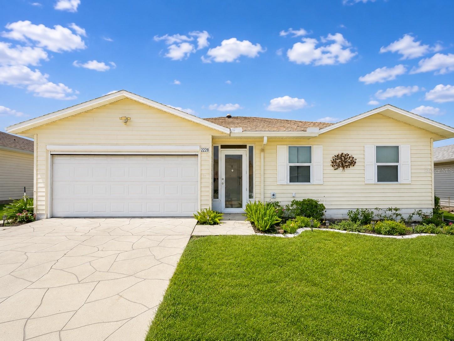 2228 Grand Cypress Dr