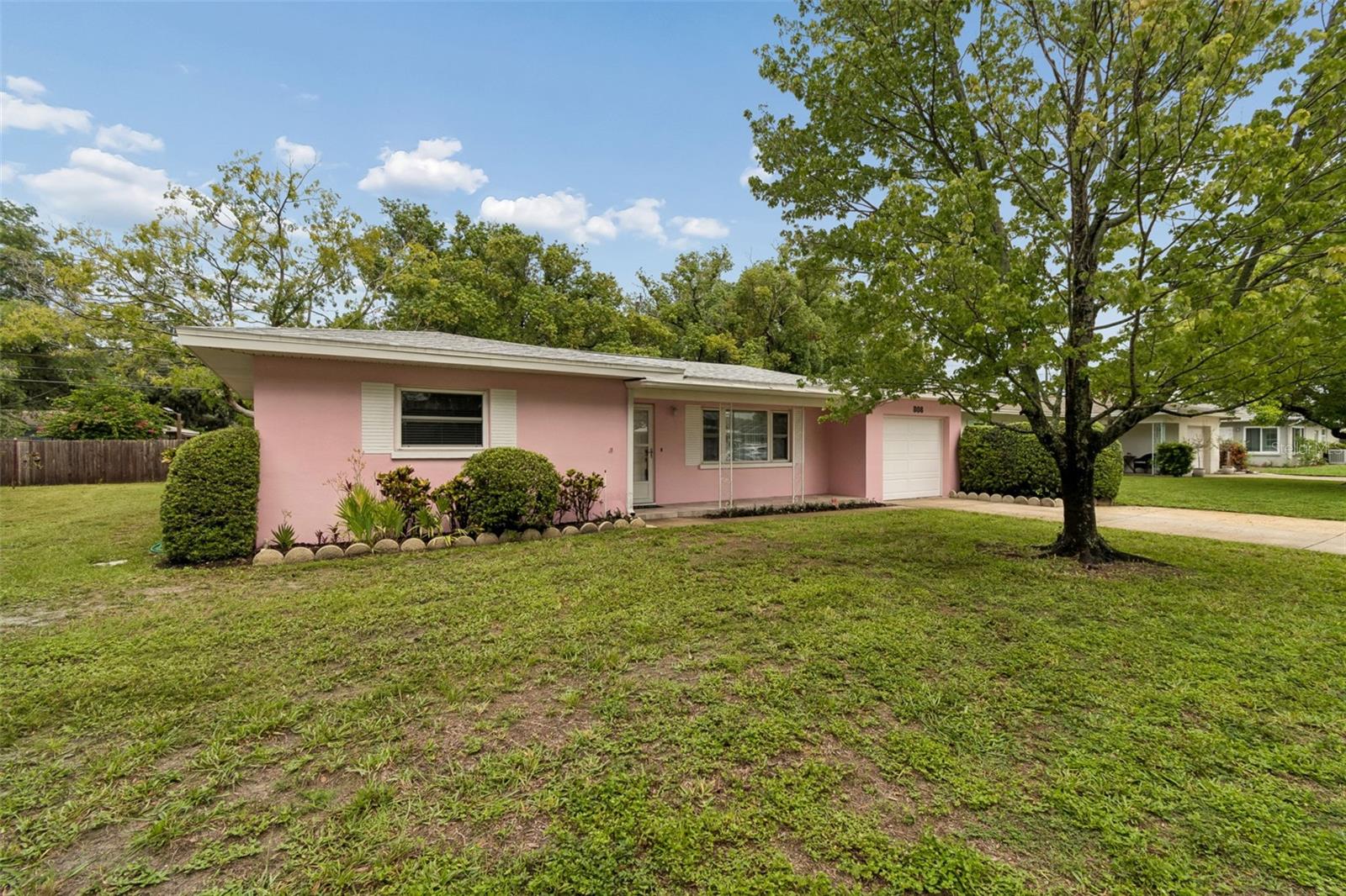808 Woodley Rd