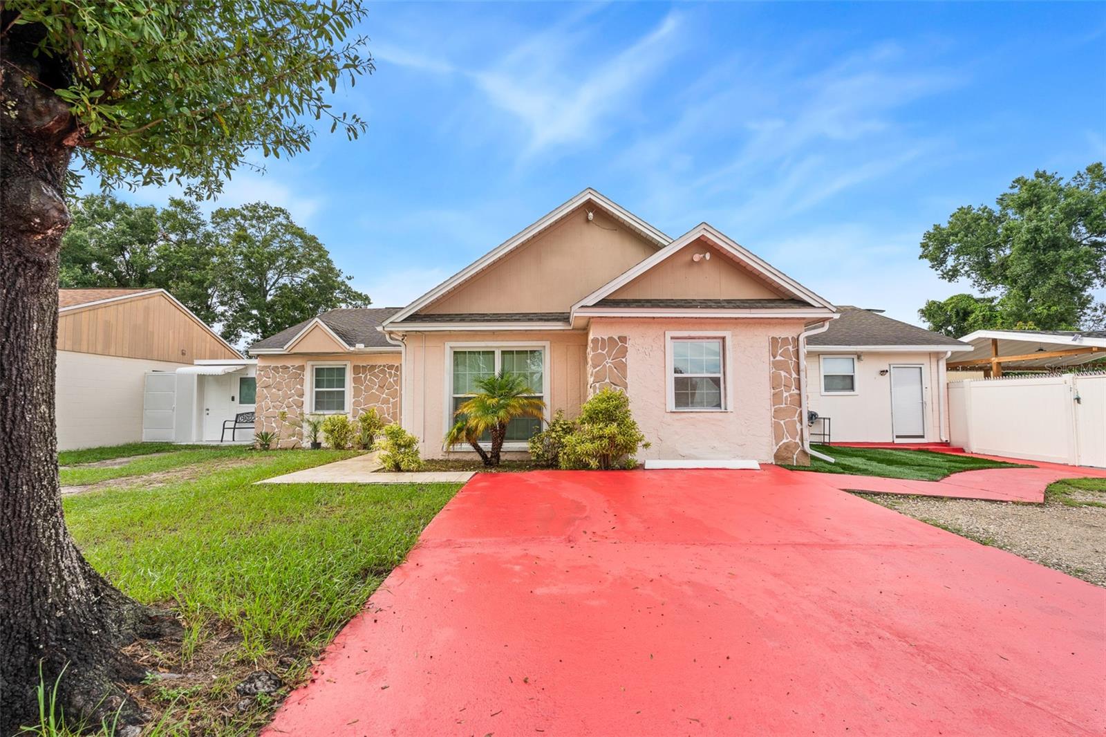 8903 Camino Villa