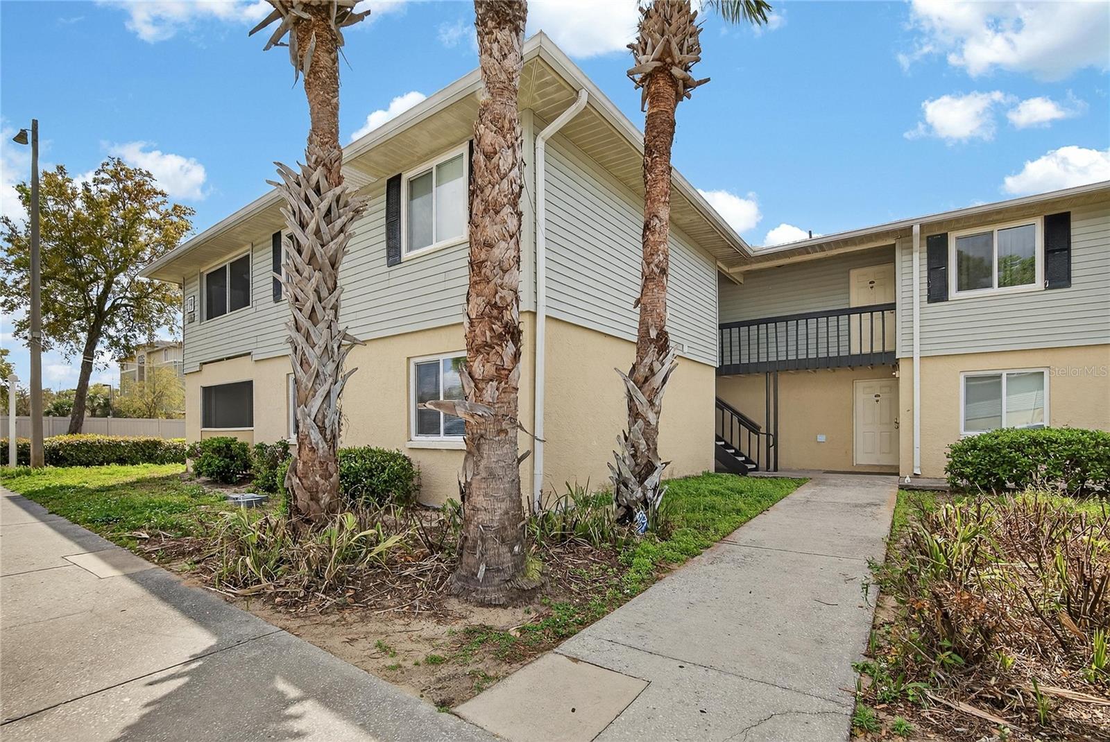 202 Red Maple Pl #202