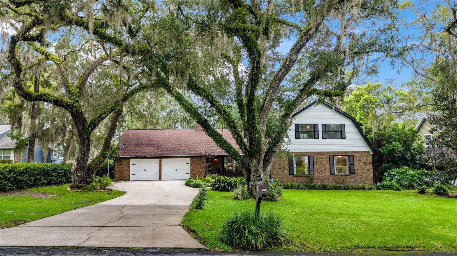 527 Colonial Dr