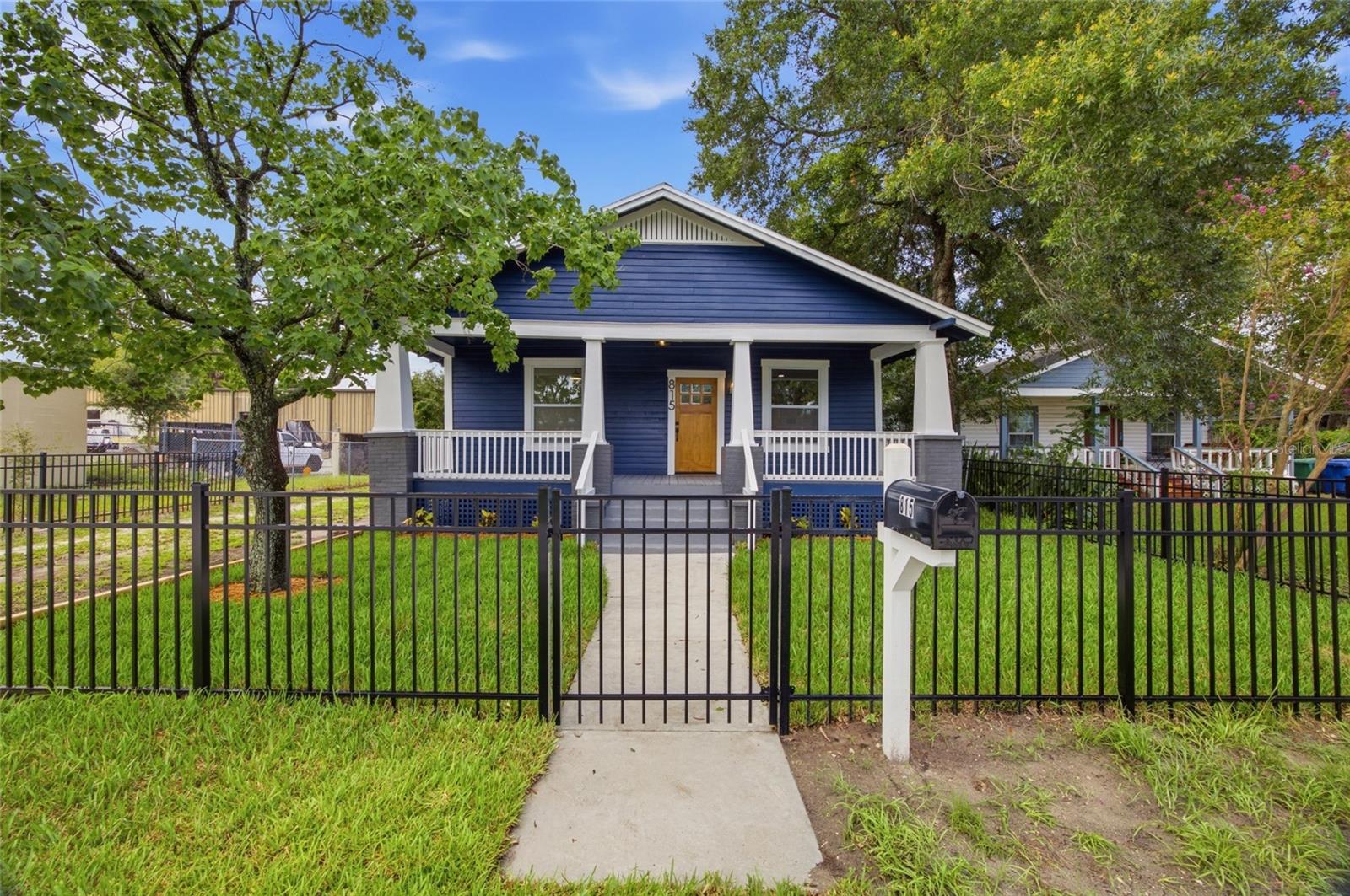 815 E Frierson Ave