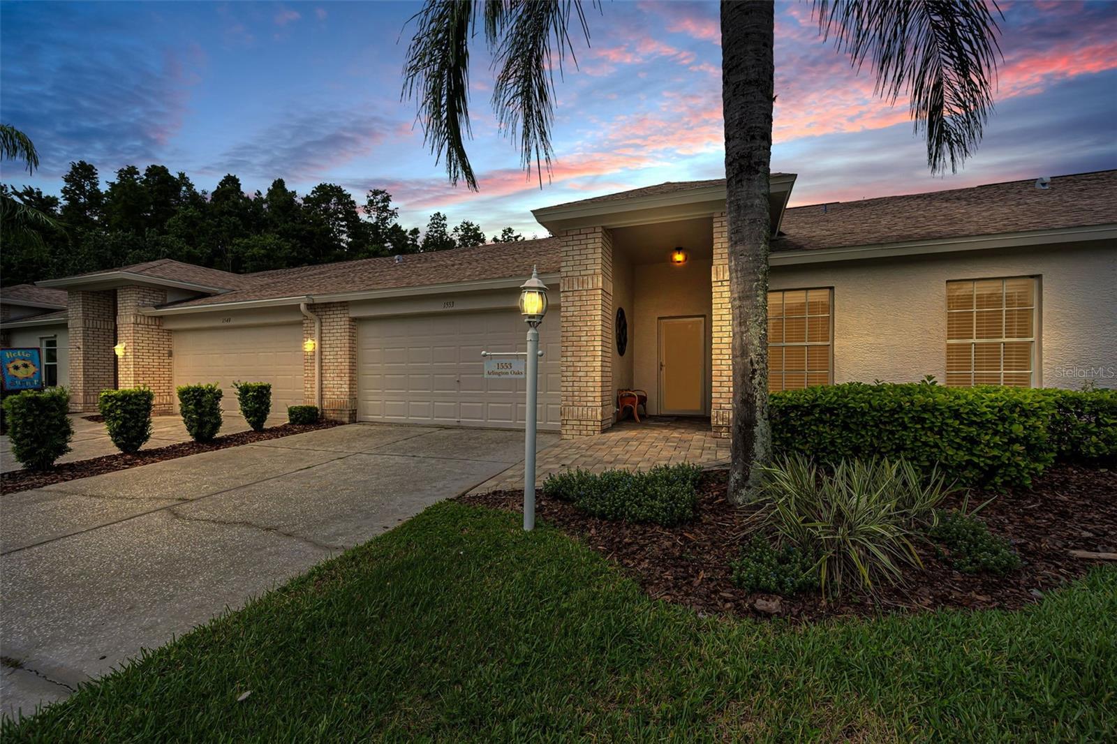1553 Arlington Oaks CT