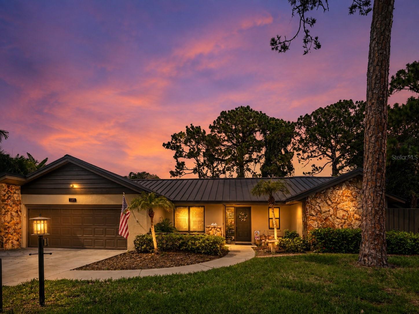 3911 Country View Cir