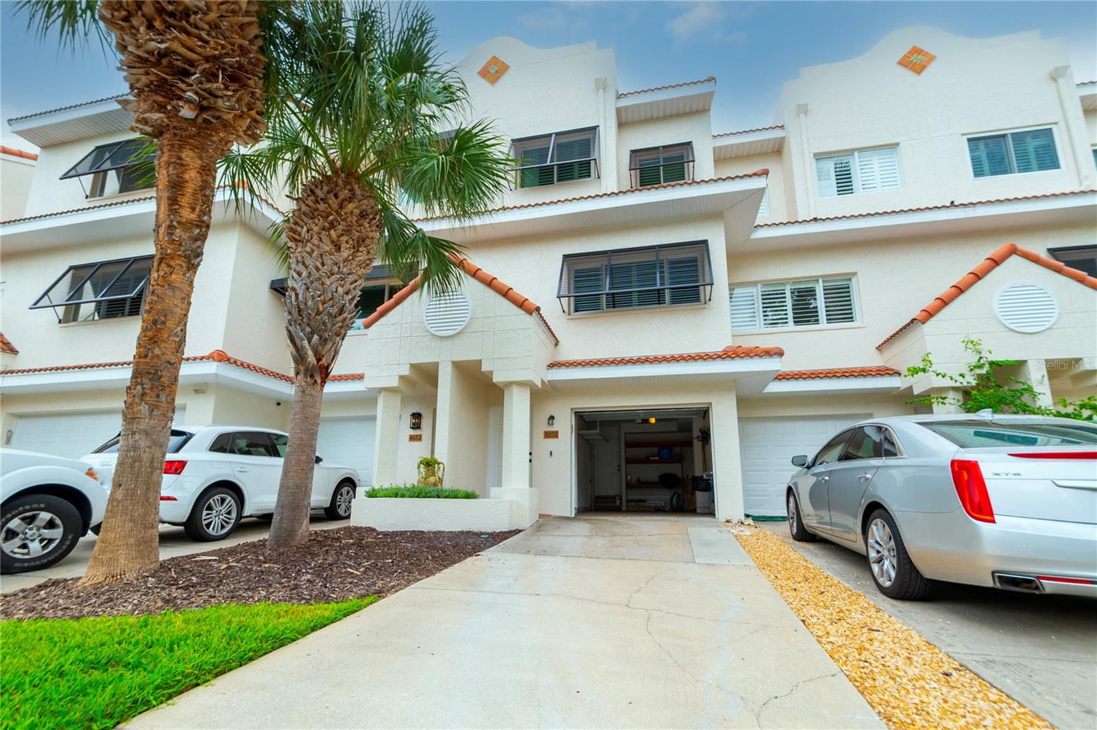 4651 Mirabella CT