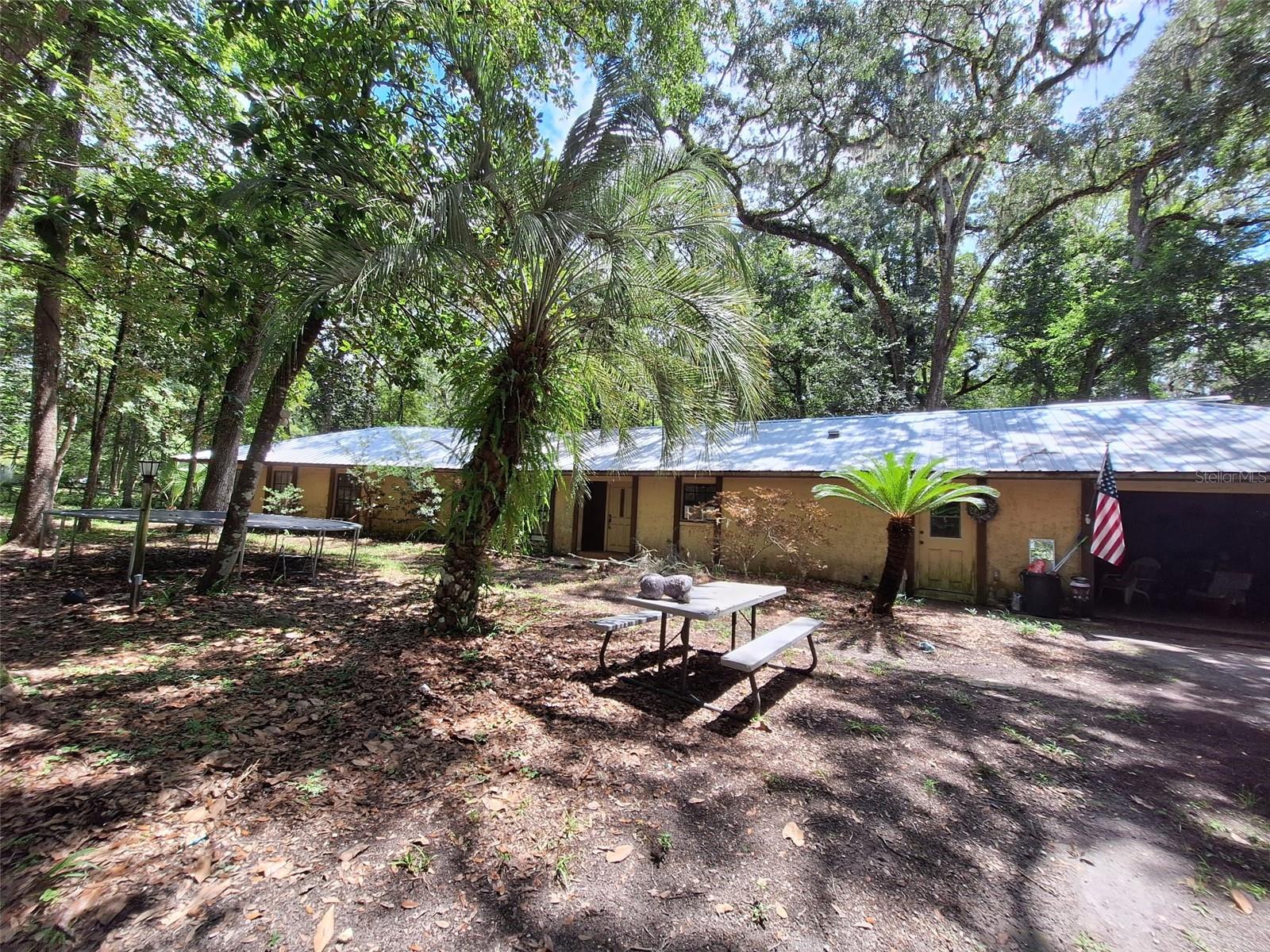 11304 Royal Dr
